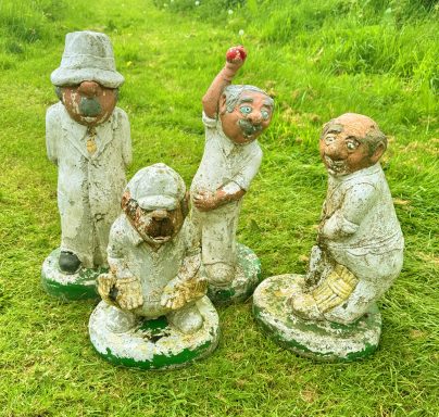 Cricket Statues